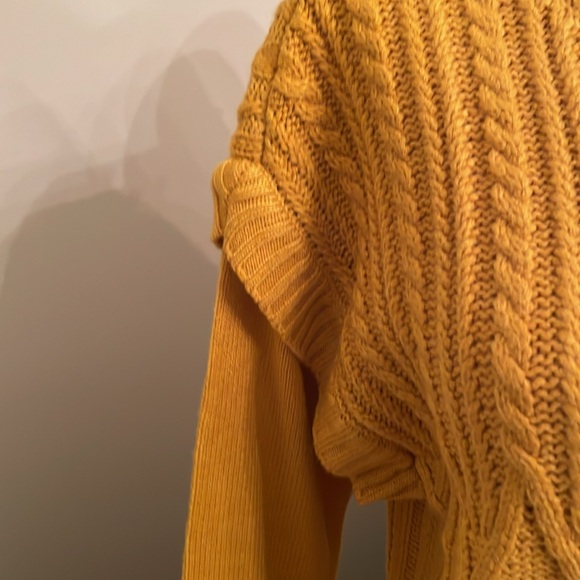 Brand new with tags DKNY sweater size xs - Picture 3 of 9